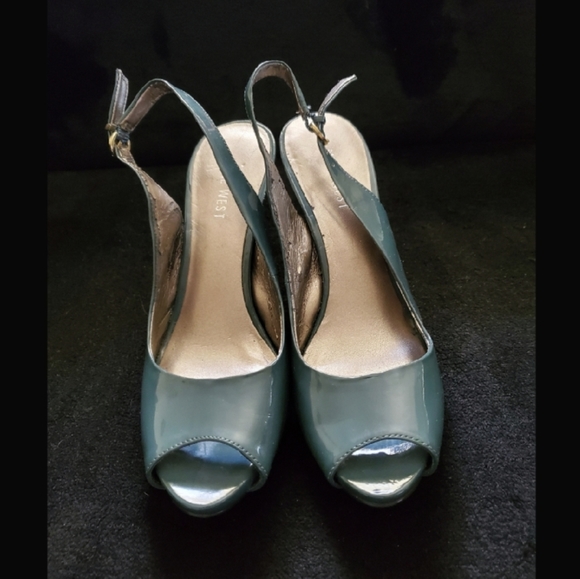 Heels - Picture 2 of 8